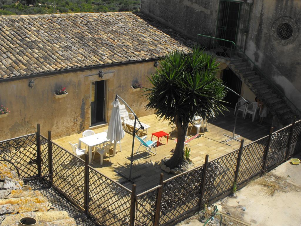Agriturismoeloropizzuta Lido di Noto Værelse billede