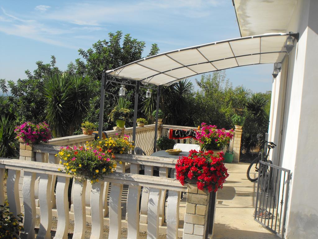 Agriturismoeloropizzuta Lido di Noto Eksteriør billede